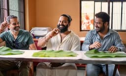 ഋഷഭിനും പ്രശാന്ത് നീലിനുമൊപ്പം ജൂനിയര്‍ എന്‍ടിആര്‍; കാന്താര 2 വില്‍ അതിഥി വേഷത്തിലെത്തുമോയെന്ന് ആരാധകര്‍
