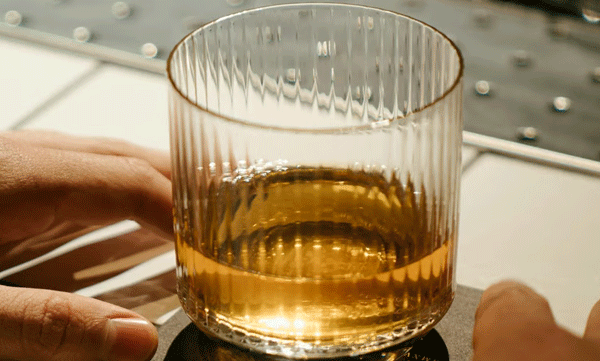 സംസ്ഥാനത്ത് ഒന്നാം തിയതിയുള്ള ഡ്രൈ ഡേ ആചരണം മാറ്റമില്ലാതെ തുടരാന്‍ തീരുമാനം
