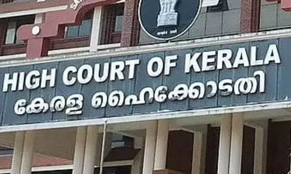 ഹേമകമ്മറ്റി റിപ്പോര്‍ട്ട് : പൂര്‍ണ്ണരൂപം അന്വേഷണസംഘത്തിന് കൈമാറണം; സര്‍ക്കാരിനെ രൂക്ഷമായി വിമര്‍ശിച്ച് കോടതി