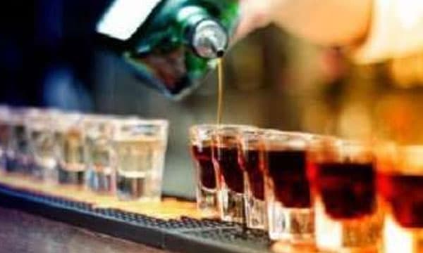 ഓണനാളില്‍ ബെവ്‌കോ വഴിയുള്ള മദ്യവില്‍പ്പനയില്‍ നേരിയ കുറവ് ; ഓണത്തലേന്ന് വരെയുള്ള 9 ദിവസം ഇത്തവണത്തെ വിറ്റത് 701 കോടി രൂപയുടെ മദ്യം ; ഉത്രാടനാളിലെ മദ്യ വില്‍പ്പന മുന്‍വര്‍ഷത്തെക്കാള്‍ കൂടി