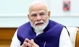 മൂന്നാം തവണ അധികാരമേറ്റ ശേഷം ആദ്യ സന്ദര്‍ശനം ; ഗുജറാത്തില്‍ മന്ത്രിമാരുടെ പ്രകടനം വിലയിരുത്തി മോദി