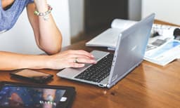 മാനേജര്‍ രോഗാവധി നല്‍കിയില്ല: തായ്ലന്‍ഡില്‍ ഓഫീസ്  ജീവനക്കാരി കുഴഞ്ഞുവീണു മരിച്ചു 
