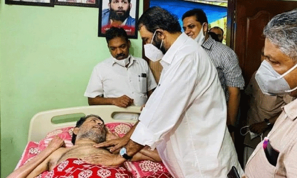 പ്രിയ സഖാവേ....ജീവിക്കുന്നു ഞങ്ങളിലൂടെ ...പോരാടുന്നു ഞങ്ങളിലൂടെ...റെഡ് സല്യൂട്ട്; അനുശോചിച്ച് വി ശിവന്‍കുട്ടി

