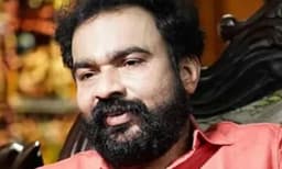 പോക്‌സോകേസില്‍ മോന്‍സണ്‍ മാവുങ്കലിനെ വെറുതെ വിട്ടു ; ഒന്നാംപ്രതി ജോഷി കുറ്റക്കാരനെന്ന പോക്‌സോകോടതി