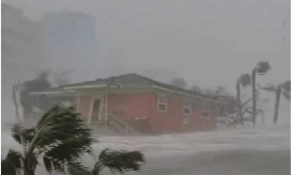  ഫ്ലോറിഡയിൽ  225 കി.മീ വേഗതയിൽ വീശിയടിച്ച ഹെലീൻ ചുഴലിക്കാറ്റ്കനത്ത നാശം വിതച്ചു