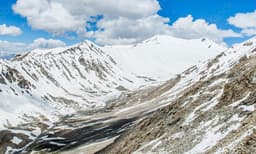 ആരും കാണാതെ 56 വര്‍ഷം മഞ്ഞുമലയില്‍; ഒടുവില്‍ ലഡാക്കില്‍ വിമാനം തകര്‍ന്നു മരിച്ച മലയാളി ജവാന്റെ മൃതദേഹം കണ്ടെത്തി ; കൊല്ലപ്പെടുമ്പോള്‍ തോമസ് ചെറിയാന് 21 വയസായിരുന്നു