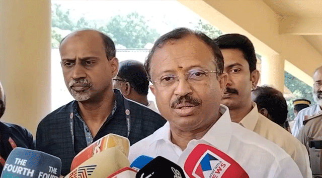 സാമൂഹ്യക്ഷേമ പെന്‍ഷന്‍ നല്‍കാന്‍ പോലും പണമില്ല ; പി.ആര്‍.ഏജന്‍സിക്ക് നല്‍കാന്‍ പണമുണ്ടെന്ന് വി.മുരളീധരന്‍