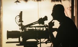 എമ്പുരാന്‍ ഷൂട്ട് നൂറ് ദിവസങ്ങള്‍ പിന്നിട്ട് മുന്നോട്ട് പോകുന്നു; ചിത്രം പങ്കുവെച്ച് സുജിത് വാസുദേവന്‍
