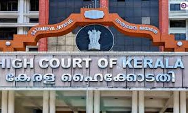 പോലീസ് ഉന്നതര്‍ക്കെതിരേ യുവതി നല്‍കിയ ബലാത്സംഗ പരാതി വ്യാജം ; വീട്ടമ്മയുടേത് കള്ളപ്പരാതിയാണെന്ന് പോലീസ്