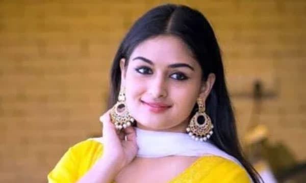 ഓംപ്രകാശിനെ പരിചയവുമില്ലെന്ന് പ്രയാഗ; ഹോട്ടലില്‍ പോയത് സുഹൃത്തുക്കള്‍ക്കൊപ്പം അവരുടെ സുഹൃത്തുക്കളെ കാണാന്‍ ; അവരുടെ പേരോ പശ്ചാത്തലമോ അന്വേഷിക്കേണ്ട കാര്യം തനിക്കില്ല