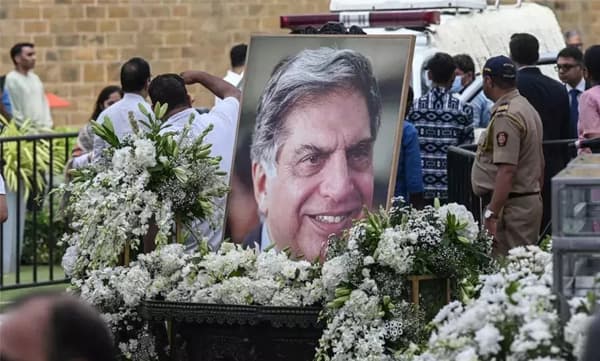 വ്യവസായത്തിലെ അതികായകന് വിട; ഔദ്യോഗിക ബഹുമതികളോടെ രത്തന്‍ ടാറ്റയ്ക്ക് അന്ത്യയാത്ര

