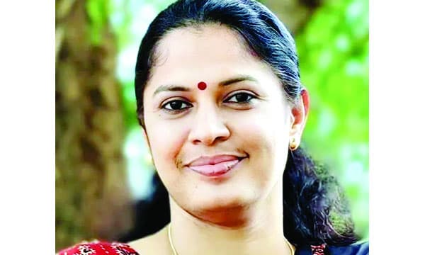 യോഗത്തിലേക്ക് ക്ഷണിച്ചത് കളക്ടറെന്ന് ദിവ്യ ; ആത്മഹത്യയിലേക്ക് നയിക്കുന്ന വാക്കുകള്‍ പറഞ്ഞിട്ടില്ല