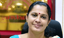 എഡിഎം നവീന്‍ ബാബുവിന്റെ മരണത്തിൽ പ്രതിയായ കണ്ണൂര്‍ മുൻ ജില്ലാ പഞ്ചായത്ത് പ്രസിഡന്‍റ് പി പി ദിവ്യയെ റിമാന്‍ഡ് ചെയ്തു