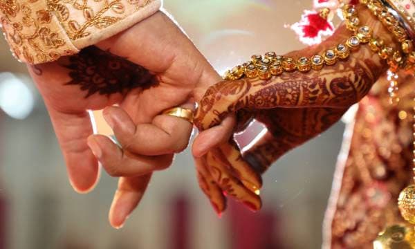 ഒന്നാം റാങ്ക് നേടിയ ഡോക്ടര്‍ സ്ത്രീധനം ചോദിച്ചത് 50 കോടി ! സുഹൃത്തായ ഡോക്ടര്‍ക്കുണ്ടായ ദുരനുഭവം സാമൂഹിക മാധ്യമമായ എക്‌സില്‍ കുറിച്ചത് ഡോ. ഫിനിക്‌സ് എന്ന യുവതി