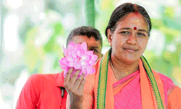 തിരൂർ സതീശനെ സിപിഎം പണംകൊടുത്തു വാങ്ങിയതെന്ന് ബിജെപി നേതാവ് ശോഭാ സുരേന്ദ്രൻ