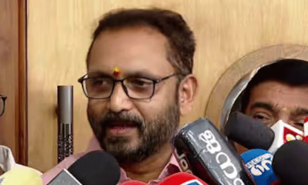 സന്ദീപ് വാര്യർക്കെതിരെ നടപടിയുണ്ടായേക്കും; വിവാദത്തിൽ പ്രതികരിച്ച് കെ സുരേന്ദ്രൻ, ബിജെപി ഓഫീസിൽ അടിയന്തര യോഗം