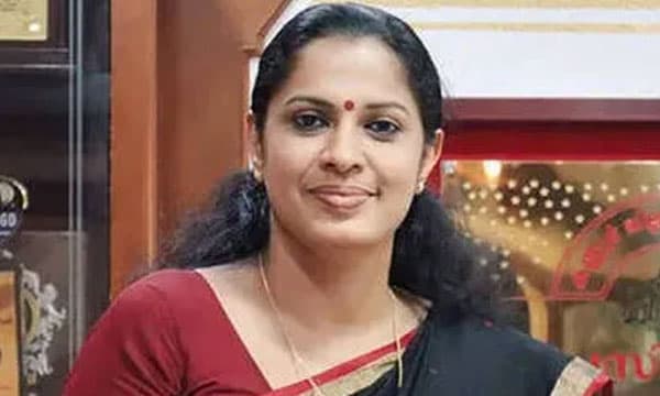 തന്നെ കറിവേപ്പില പോലെ വലിച്ചെറിഞ്ഞു ; ഗോഡ് ഫാദര്‍ ഇല്ലാത്തവര്‍ക്ക് പാര്‍ട്ടിയില്‍ നിലനില്‍പ്പില്ലെന്ന് പി.പി. ദിവ്യ