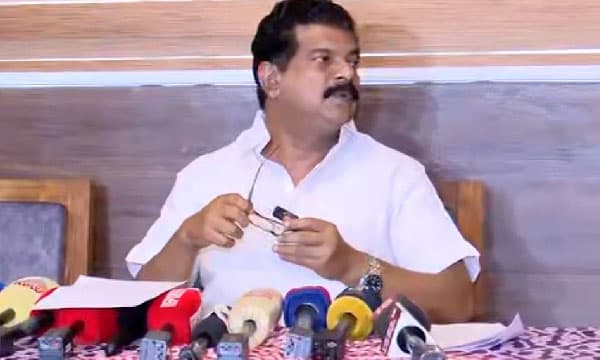 വിലക്ക് ലംഘിച്ച് വാര്‍ത്താസമ്മേളനം നടത്തി പി.വി. അന്‍വര്‍ ; നടപടിയെടുക്കുമെന്ന ഉദ്യോഗസ്ഥര്‍