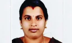 വിഷം കഴിച്ചശേഷം കൈഞരമ്പ് മുറിച്ച് വീട്ടമ്മയുടെ ആത്മഹത്യ ; വന്‍തുക കടബാധ്യതയുണ്ടന്നാണ് വിവരം ; ചുരുളി പ്രദേശത്തെ ജനങ്ങള്‍ ബ്ലേഡ് മാഫിയയുടെ പിടിയിലാണെന്ന് നാട്ടുകാര്‍ 