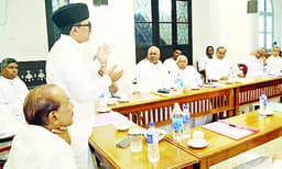 മുനമ്പം വിഷയത്തില്‍ സമവായത്തിനു ലീഗിന്റെ ചടുലനീക്കം; സഭാ നേതാക്കളെ കണ്ട് സാദിഖലി തങ്ങളും കുഞ്ഞാലിക്കുട്ടിയും