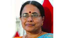 ഏരിയാ കമ്മിറ്റിയില്‍ നിന്ന് ഒഴിവാക്കി, പദവികളിലേക്കു പരിഗണിക്കുന്നില്ല,  മണ്ഡലത്തിലെ വികസന പ്രവര്‍ത്തനങ്ങളില്‍ നിന്നുകൂടി നീക്കി ; മുന്‍ എം.എല്‍.എ പി.അയിഷാ പോറ്റി രാഷ്ട്രീയം വിടുന്നു  