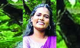 നഴ്‌സിങ് വിദ്യാര്‍ഥിനിയുടെ മരണം, മൂന്നു സഹപാഠികള്‍ കസ്റ്റഡിയില്‍ ; സഹപാഠികളായ മൂന്ന് പേര്‍ മാനസീകമായി പീഡിപ്പിക്കുന്നതായി പിതാവ് നേരത്തെ പ്രിന്‍സിപ്പലിന് പരാതി നല്‍കിയിരുന്നു