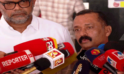 മുനമ്പത്തെ ഭൂമി വഖഫെന്ന് ആവ‍ർത്തിച്ച് സംരക്ഷണ സമിതി; ഫറൂഖ് കോളേജ് മാനേജ്മെൻ്റിനെതിരെ വിമർശനം
