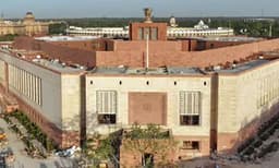 പാര്‍ലമെന്റിന്റെ ശീതകാലസമ്മേളനത്തിന് തുടക്കം ; ഈ സെഷനില്‍ കാത്തിരിക്കുന്നത് അനേകം ബില്ലുകള്‍