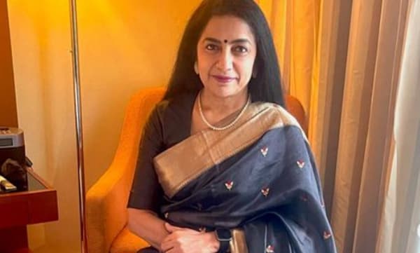 മലയാളസിനിമയില്‍ പ്രവര്‍ത്തിക്കുന്നവര്‍ക്ക് സുരക്ഷിതത്വമില്ല, സെറ്റില്‍ അതിരുവിടുന്നു; സുഹാസിനി
