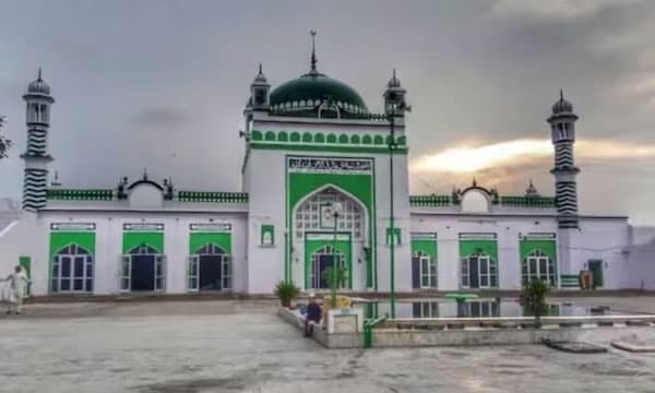 രാമജന്മഭൂമിക്കു പിന്നാലെ കല്‍ക്കി ജന്മഭൂമിത്തര്‍ക്കം ; യുപിയില്‍ മറ്റൊരു മോസ്‌ക് കൂടി വിവാദകേന്ദ്രമാകുന്നു ; 16 ാം നൂറ്റാണ്ടില്‍ സംഭാലില്‍ മുഗളന്മാര്‍ നിര്‍മ്മിച്ച മസ്ജിദിനെ ചൊല്ലി സംഘര്‍ഷം