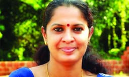 ആ 'ഏരിയ'യില്‍ എത്തിയില്ല ;  സ്വന്തം നാട്ടിലെ ഏരിയ സമ്മേളനത്തില്‍ പങ്കെടുക്കാതെ ദിവ്യ