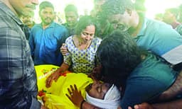 മെറിറ്റ് സീറ്റില്‍ കോട്ടയത്തും തൃശൂരും മധ്യപ്രദേശിലും പ്രവേശനം കിട്ടി; എന്നിട്ടും ആയുഷ് എംബിബിഎസ് പഠിക്കാന്‍ ആഗ്രഹിച്ചത് ആലപ്പുഴയില്‍, ; കാവാലം ഗ്രാമത്തെ കണ്ണീരിലാഴ്ത്തി