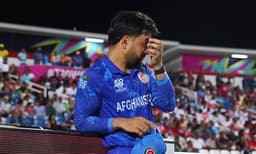 പെണ്‍കുട്ടികള്‍ക്ക് മെഡിക്കല്‍ സ്ഥാപനങ്ങളില്‍ വിലക്ക് ; കടുത്ത നിരാശയും വേദനയും പ്രകടിപ്പിച്ച് സ്പിന്നര്‍ റഷീദ്ഖാന്‍