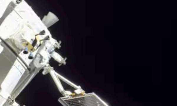 മനുഷ്യന്‍ ചന്ദ്രനില്‍ വീണ്ടും ഇറങ്ങുന്നതിന് ഇനിയും കാത്തിരിക്കണം; ആർട്ടെമിസ് ദൗത്യങ്ങള്‍ വൈകുമെന്ന് നാസ