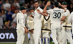 രണ്ടാം ടെസ്റ്റില്‍ കളി മറന്ന് ഇന്ത്യ, പാതി വിക്കറ്റുകളും വീണു; അഡലെയ്ഡില്‍ ആധിപത്യമുറപ്പിച്ച് ഓസീസ്