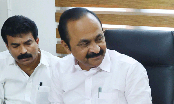 സംഘപരിവാറിന്റെ കെണിയില്‍ വീഴരുത് ; മുനമ്പം വിഷയത്തില്‍ തര്‍ക്കത്തിനില്ലെന്ന് പ്രതിപക്ഷ നേതാവ്  