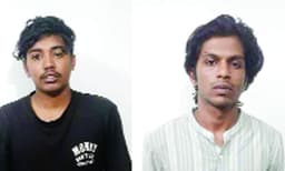 ആദിവാസി യുവാവിനെ റോഡിലൂടെ വലിച്ചിഴച്ച സംഭവം ; രണ്ടു പ്രതികള്‍ക്കായി ലുക്ക് ഒൗട്ട് നോട്ടീസ്  ; പ്രതികള്‍ക്കെതിരെ ചുമത്തിയിരിക്കുന്നത് ജാമ്യമില്ലാ വകുപ്പുകള്‍ 