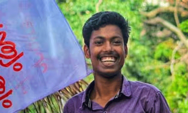 കുറ്റപത്രം നൽകി 6 വർഷം കഴിഞ്ഞിട്ടു വിചാരണ തുടങ്ങിയില്ല; അഭിമന്യുവിൻ്റെ അമ്മയുടെ ഹർജിയിൽ ഹൈക്കോടതി ഇടപെട്ടു