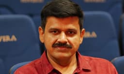 വിഎച്ച്പി പ്രവര്‍ത്തകര്‍ ക്രിസ്മസ് ആഘോഷം തടഞ്ഞ സംഭവം ; കേസ് അട്ടിമറിക്കാന്‍ ശ്രമിക്കുന്നെന്ന് സന്ദീപ് വാര്യര്‍