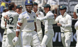 വെറുതെ ഒരു റണ്ണൗട്ട്,  പിന്നാലെ 34 റണ്ണിനിടെ മൂന്നു വിക്കറ്റ് ; മെല്‍ബണില്‍ പിടിമുറുക്കി ഓസ്‌ട്രേലിയ