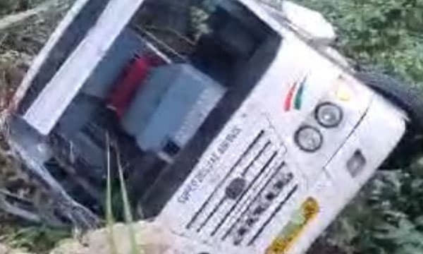 ക്രാഷ് ബാരിയറും പരാജയം ; ഹെയര്‍പിന്‍ വളവുകളും കുത്തനെയുള്ള ഇറക്കവും ; മുണ്ടക്കയം ഈസ്റ്റ് മുതല്‍ കുമളി വരെ മരണക്കെണി