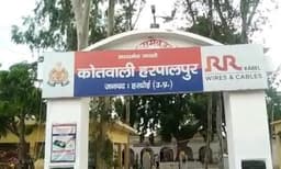 ഉത്തര്‍പ്രദേശില്‍ യുവതി ഭിക്ഷക്കാനൊപ്പം ഒളിച്ചോടിയില്ല ; ഭര്‍ത്താവിന്റെ പീഡനത്തില്‍ മടുത്ത് ബന്ധുവിന്റെ വീട്ടില്‍ പോയത്