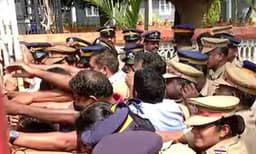 21 വൈദികര്‍ നടത്തിവന്ന പ്രാര്‍ത്ഥനാ യജ്ഞം അവസാനിപ്പിച്ചു ; സംഘര്‍ഷത്തിന് താല്‍ക്കാലിക വിരാമം