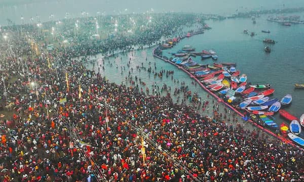 മഹാകുംഭമേള ഉത്തര്‍പ്രദേശിന് കിട്ടിയത് വന്‍ കോള്  ; പ്രതീക്ഷിക്കുന്ന വരുമാനം 2,000,000,000,000 രൂപ
