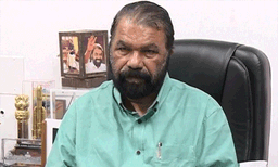 വിദ്യാർത്ഥി അധ്യാപകനെ ഭീഷണിപ്പെടുത്തിയ സംഭവം; ദൃശ്യങ്ങൾ പ്രചരിച്ചതിൽ അന്വേഷണം നടത്താൻ മന്ത്രിയുടെ നിർദ്ദേശം
