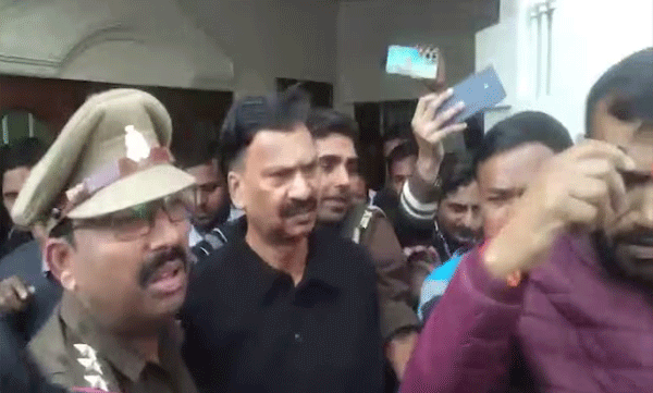 ബലാത്സം​ഗക്കേസ്:  കോൺഗ്രസ് എംപി രാകേഷ് റാത്തോഡ് അറസ്റ്റിൽ

