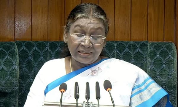 വഖഫ്ബില്‍ പുതിയ മുന്നേറ്റം, കുംഭമേള രാജ്യത്തിന്റെ പൈതൃകം ; ഇന്ത്യ വികസനത്തി​ന്റെ പാതയിലെന്ന് രാഷ്ട്രപതി