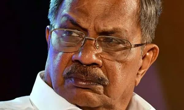 എംടിക്ക് തുഞ്ചന്‍ പറമ്പില്‍ സ്മാരകം, വൈക്കം സ്മാരകത്തിനും അഞ്ചുകോടി ; ബിനാലേയ്ക്ക് ഏഴുകോടി