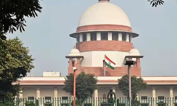 ഈ സൗജന്യങ്ങളിലൂടെ പരാദജീവികളെയല്ലേ സൃഷ്ടിക്കുന്നത്; ചോദ്യവുമായി സുപ്രീം കോടതി