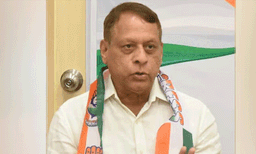 നടുറോഡില്‍ ഓട്ടോഡ്രൈവറുടെ മര്‍ദനം; ഗോവ മുന്‍ എംഎല്‍എ ലാവൂ സൂര്യജി മംലേദര്‍ കുഴഞ്ഞ് വീണ് മരിച്ചു, അറസ്റ്റ്‌
